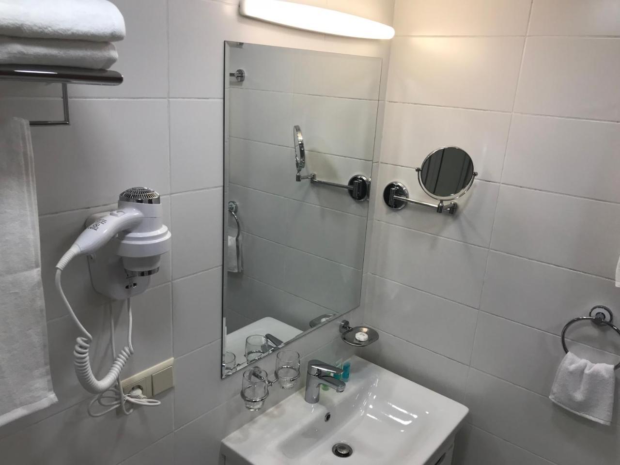 Full Comfort Apartment On Aghmashenebeli Tiflis Exterior foto