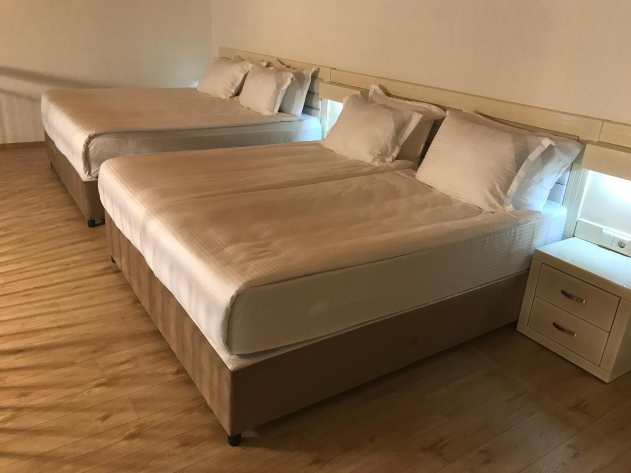 Full Comfort Apartment On Aghmashenebeli Tiflis Exterior foto